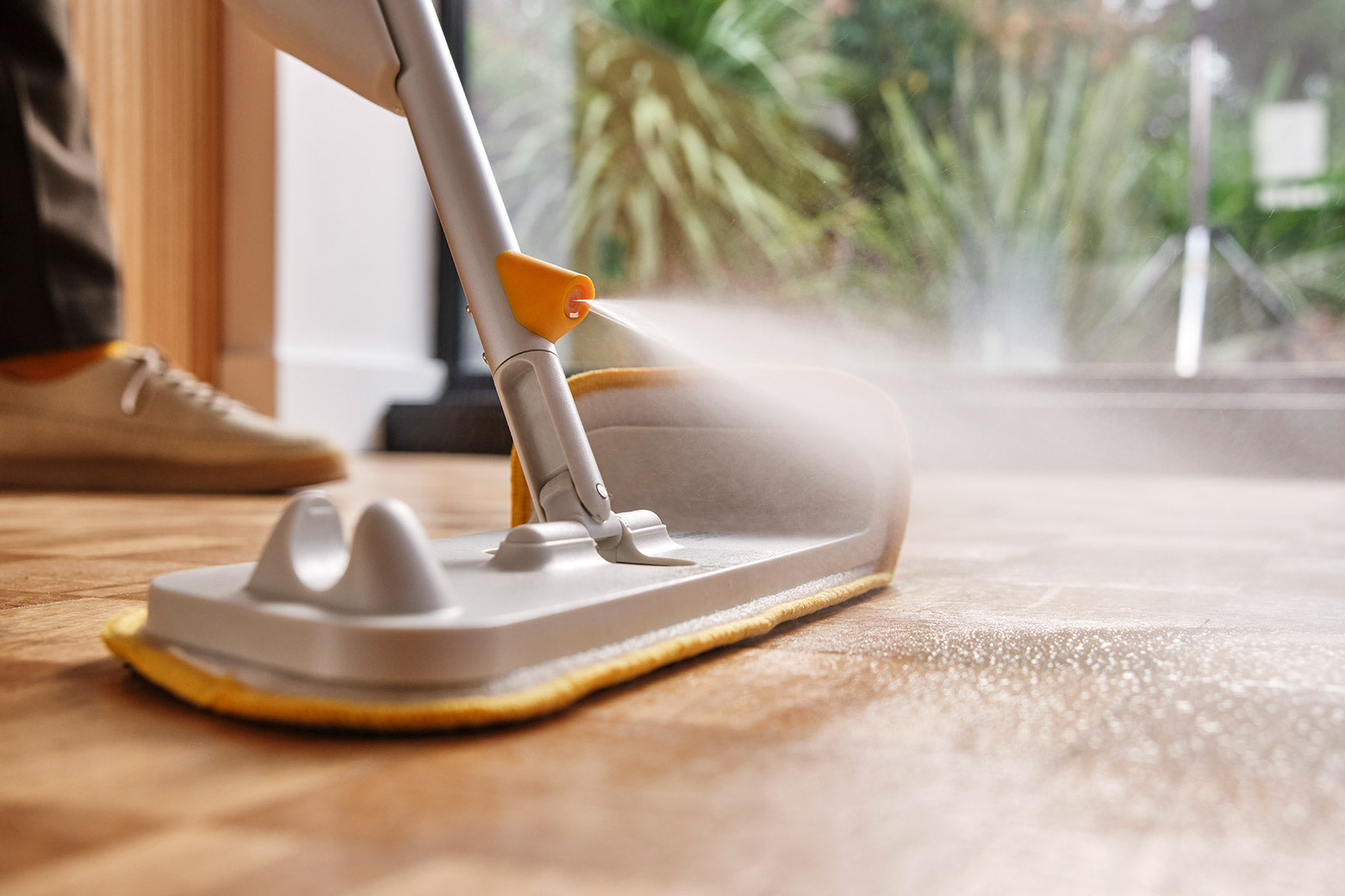 [half-width] CleanTech 2-in-1 Spray Mop