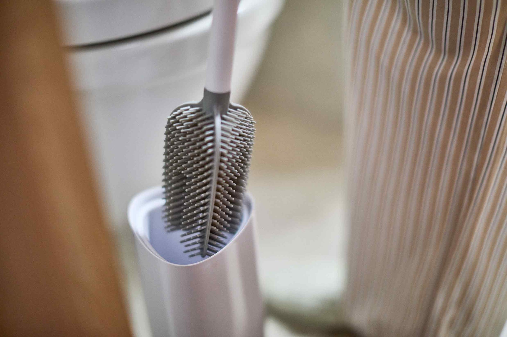[half-width] Flex™ 360 Pack of 2 Gloss White Toilet Brushes